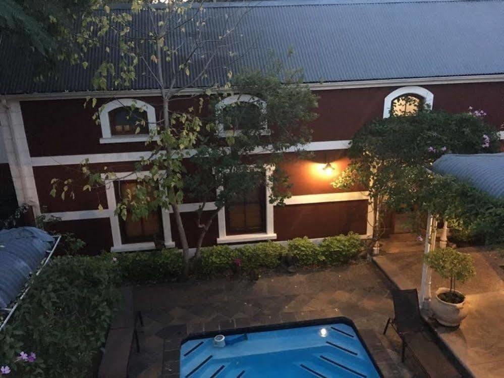 Roosenwijn Guesthouse Stellenbosch Luaran gambar