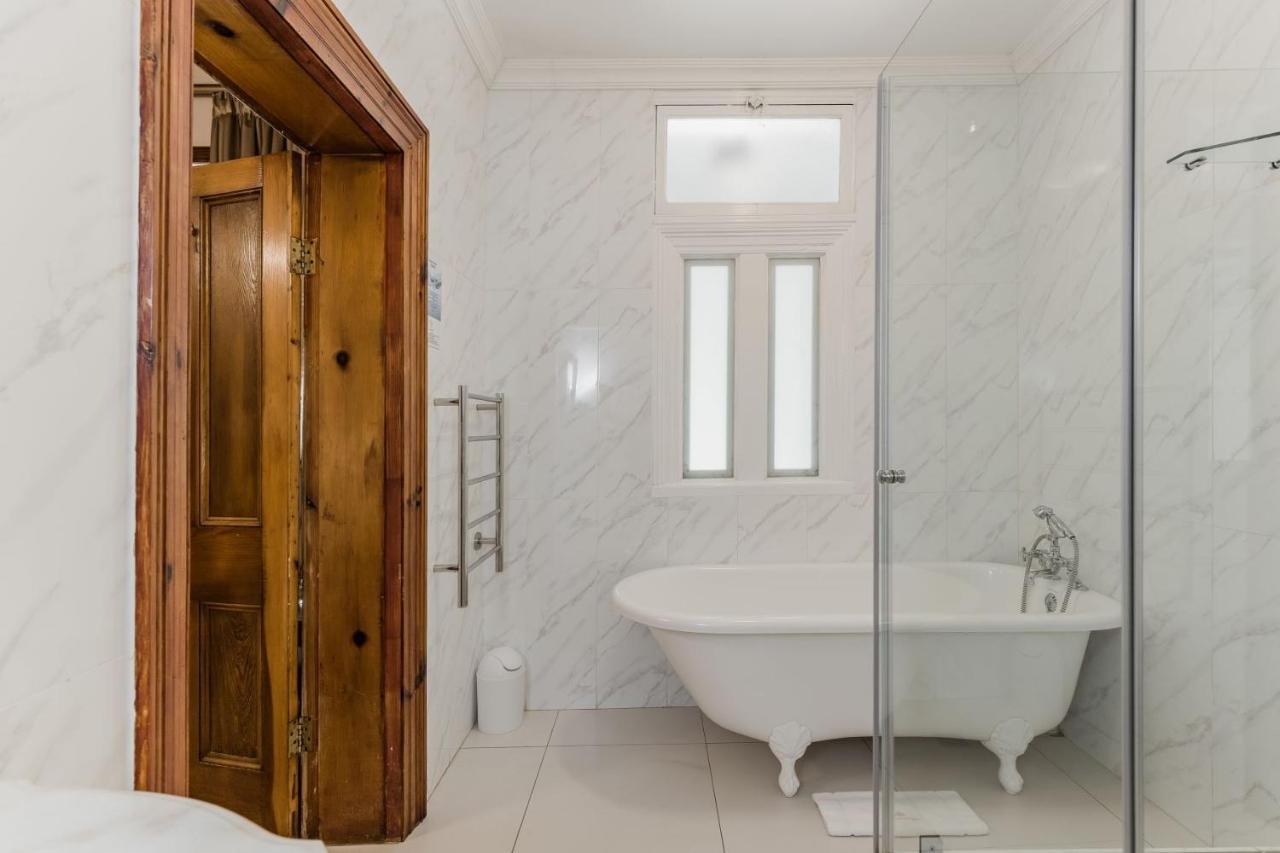 Roosenwijn Guesthouse Stellenbosch Luaran gambar